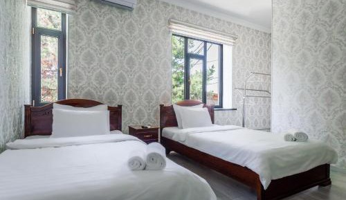 Twin Room with Bathroom