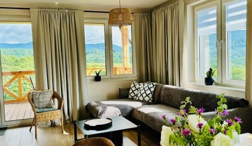 Three-Bedroom Apartment with Mountain View