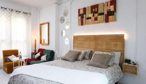 Studio Apartment with One Double Bed