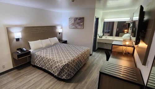 King Room - Non-Smoking