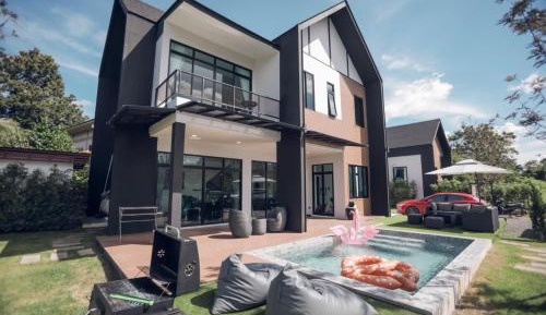 Three-Bedroom Villa