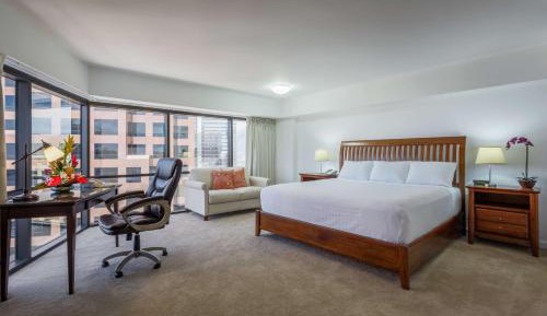 Suite with Mountain View