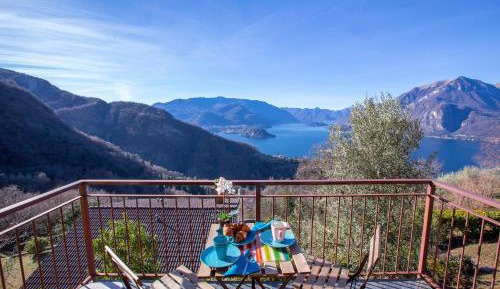 Apartment with Lake View