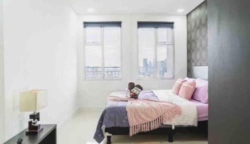 Three-Bedroom Apartment with Balcony