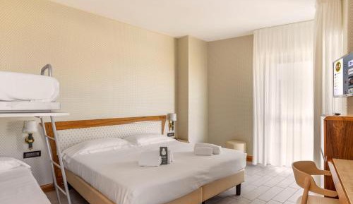 Quadruple Room with Sea View