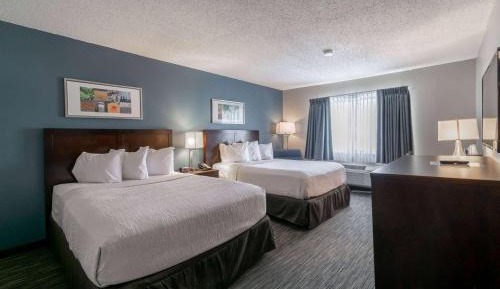 Queen Room with Two Queen Beds - Non-Smoking