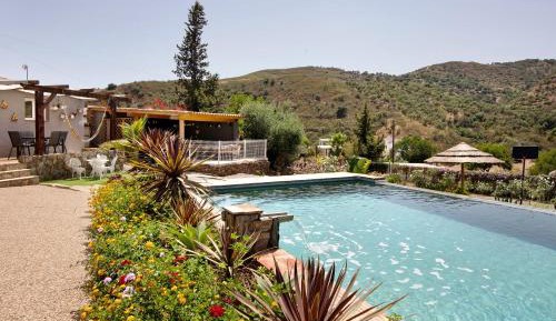 Villa with Garden View