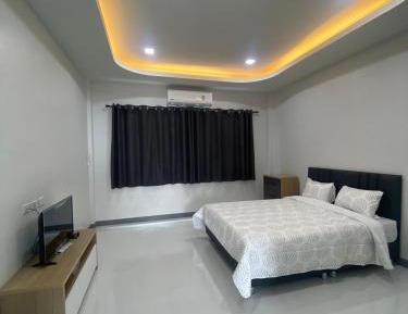 One-Bedroom Apartment - Non-Smoking