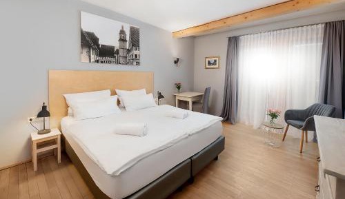 Double Room with Private Bathroom