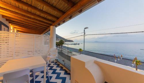 One-Bedroom Apartment with Sea View