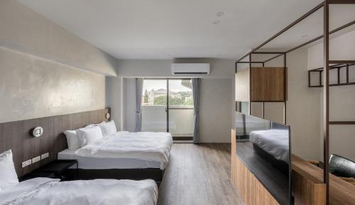 Deluxe Quadruple Room