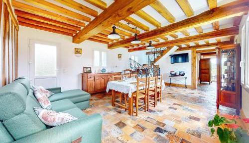 Three-Bedroom Holiday Home 