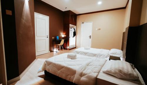 Twin Room with Balcony