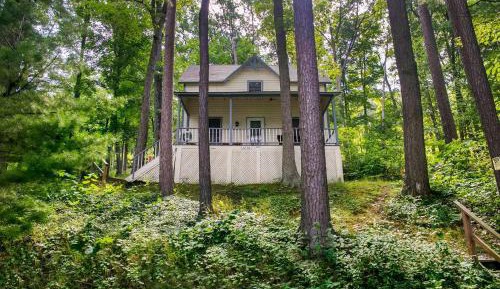 Three-Bedroom Holiday Home 