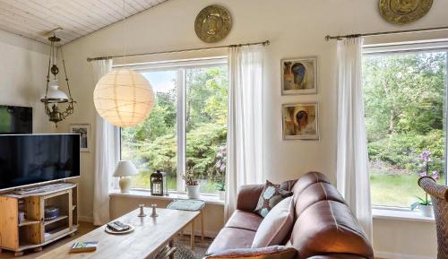 One-Bedroom Holiday Home