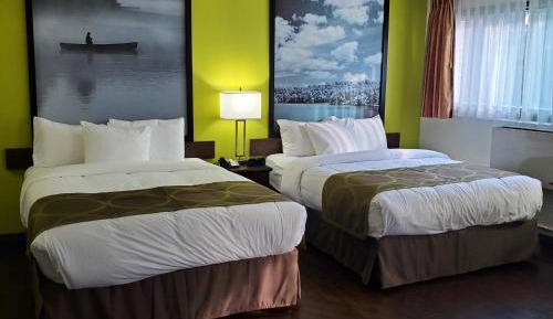 Queen Room with Two Queen Beds - Non-Smoking