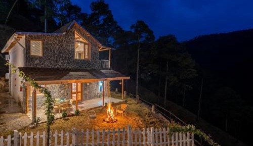 King Room with Mountain View