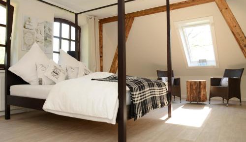 Double Room with Private Bathroom