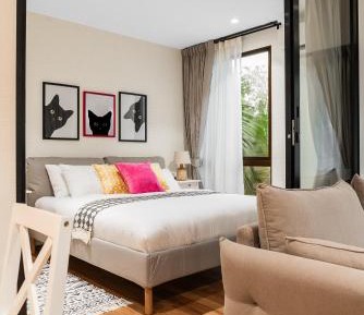 Superior One-Bedroom Apartment with Balcony