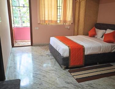 Two-Bedroom Deluxe Apartment with Balcony