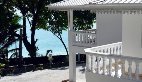 Villa - Beach Front
