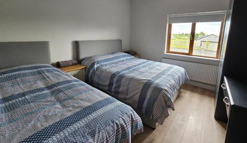 Triple Room with Shared Bathroom