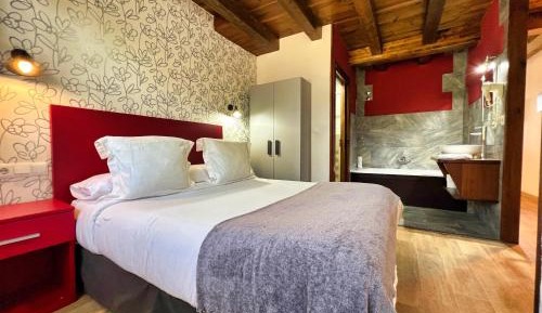 Studio Apartment with Spa Access 