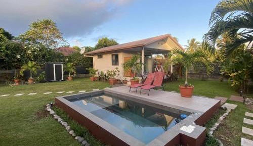 Bungalow with Garden View