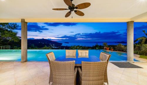 Four-Bedroom Holiday Home