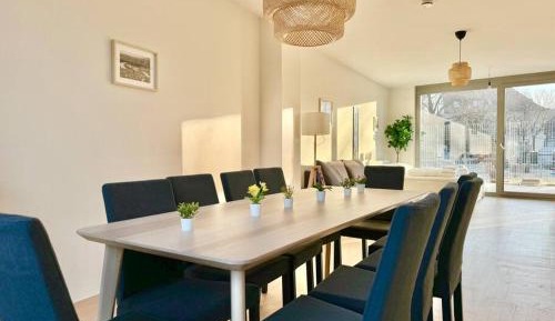 Four-Bedroom Luxury Apartment
