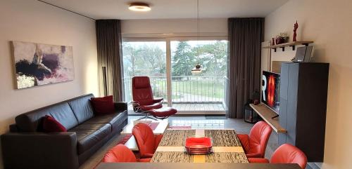 One-Bedroom Apartment with Balcony