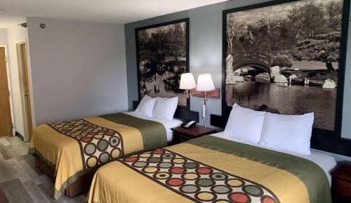 Queen Room with Two Queen Beds - Non-Smoking