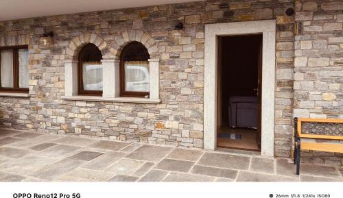 Apartment with Mountain View
