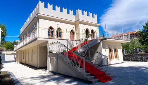 Deluxe Villa