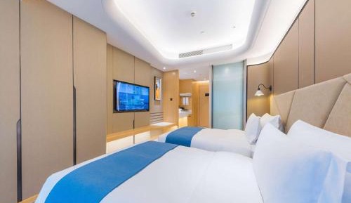 Deluxe Double Room with Two Double Beds - Non-Smoking