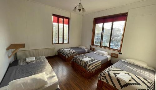 Basic Triple Room with Shared Bathroom