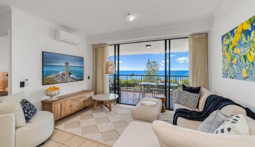 Two-Bedroom Apartment with Balcony and Sea View