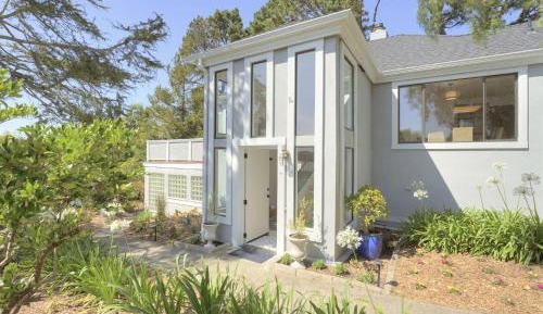 Four-Bedroom Holiday Home