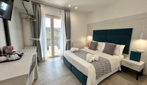 Deluxe Double or Twin Room with Garden View