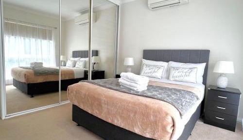 Deluxe double room with shared bathroom