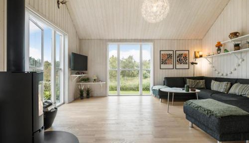 Three-Bedroom Holiday Home 