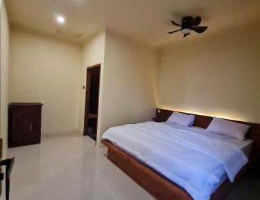 Large Double Room