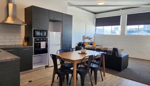 Four-Bedroom Deluxe Apartment