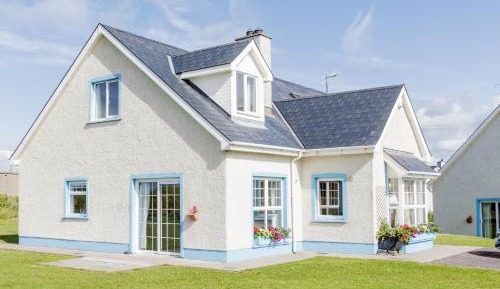 Four-Bedroom House Detached