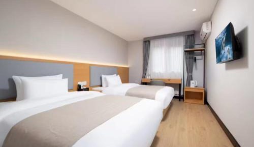 Double or Twin Room with Shared Bathroom