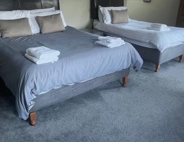 Triple Room with Bath