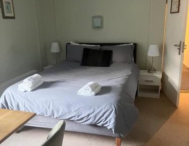 Deluxe Double Room with Shower
