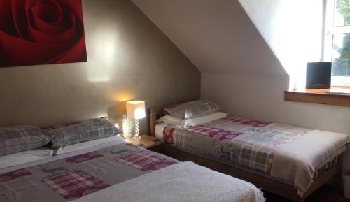 Family Room (2 Adults + 1 Child)