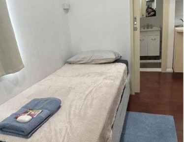Single Room with Shared Toilet