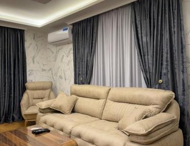 Two-Bedroom Apartment with Mountain View